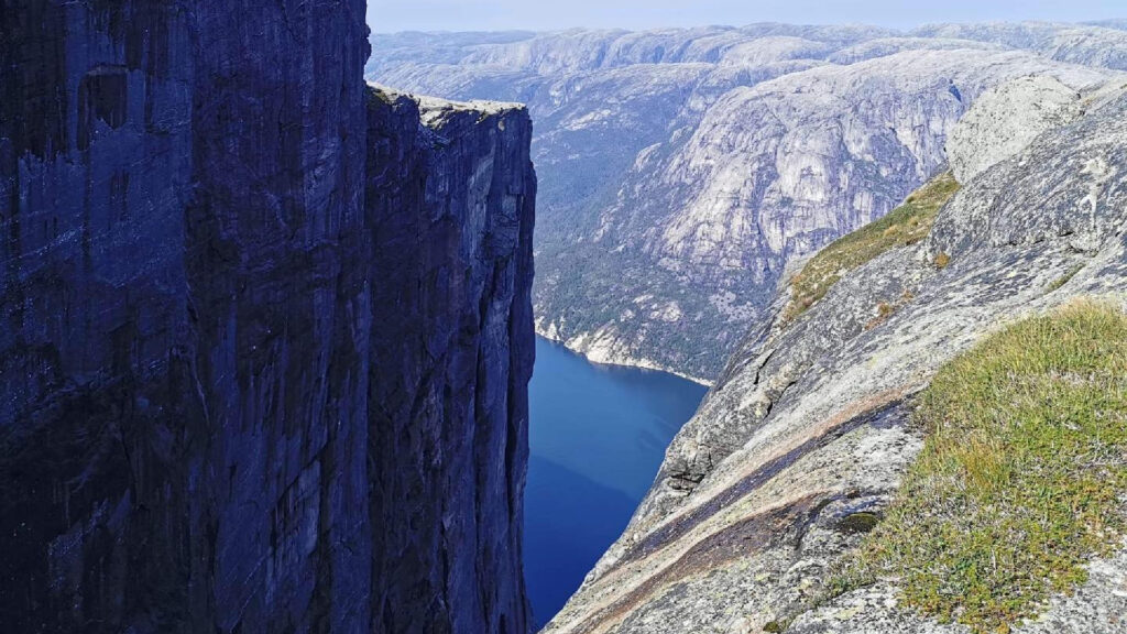 Akomodimi Kjerag - ndjeni frymën e natyrës norvegjeze!