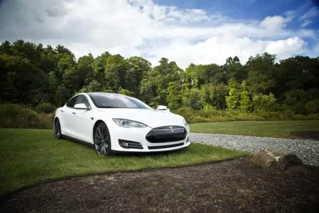 Masz Teslę? Za darmo przetestujesz Autopilota 2.0!