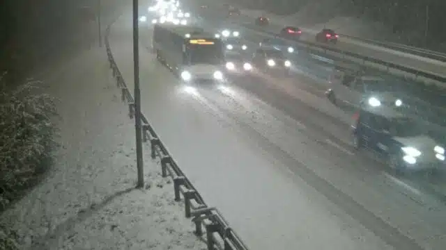 Pierwsze opady śniegu-opony zimowe w Norwegii