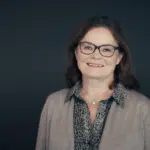 Co ze sprawą Evy Kristin Hansen? Komisja przeprowadzi przegląd zasad programu z zakwaterowaniem dla osób dojeżdżających do pracy do Stortingu.