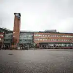 OUS chce móc pytać pracowników o status szczepionki