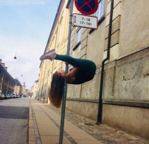 Pole dance în Drammen - Aleksandra Bartek