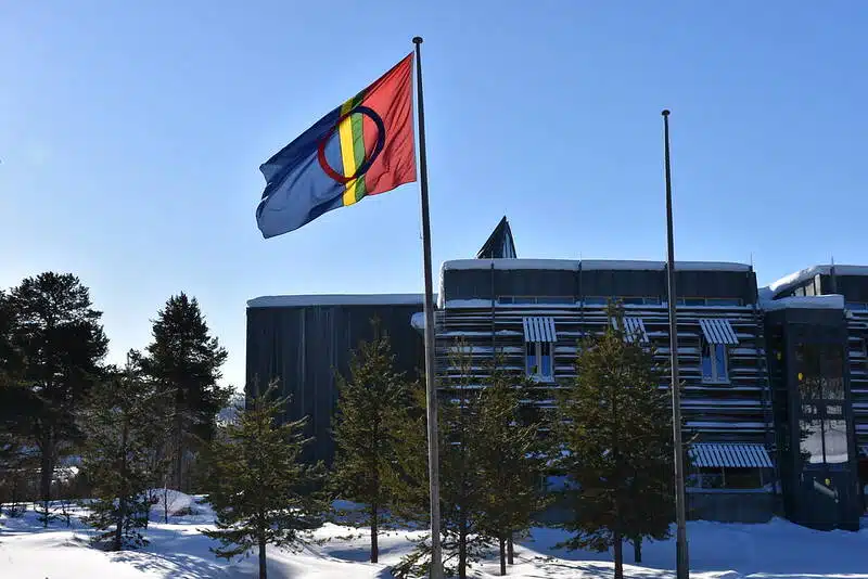 Lihkku sámi álbmotbeiviin! - Gratulacje z okazji dnia ludu Samów!