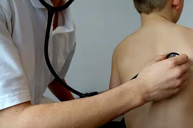 Prawo do dni wolnych w przypadku choroby dzieci i opiekunów