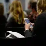 Prawie we wszystkich szkołach jest teraz zakaz korzystania z telefonów komórkowych