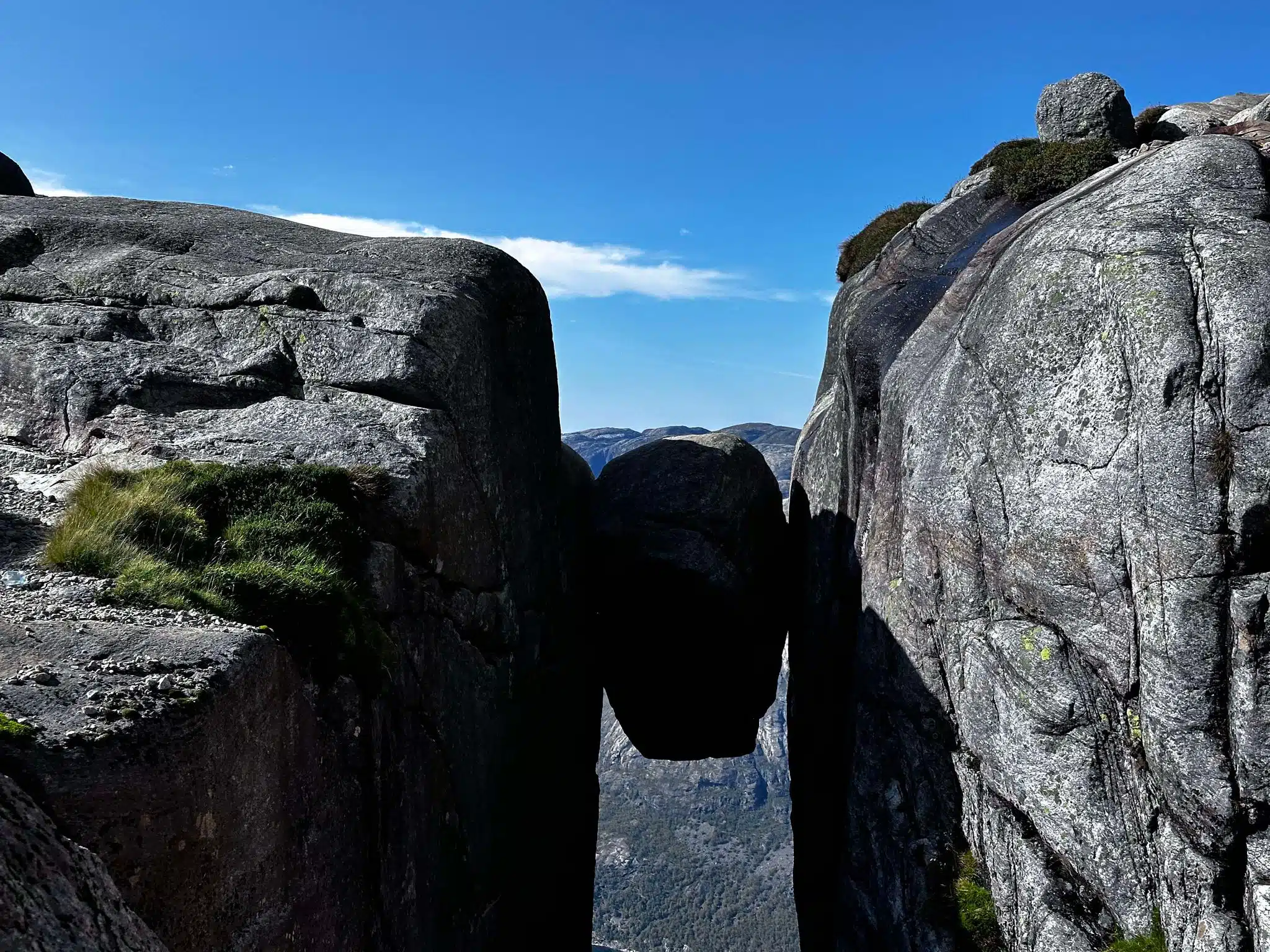 Kjerag – Majestatyczna Wyprawa nad Lysefjorden
