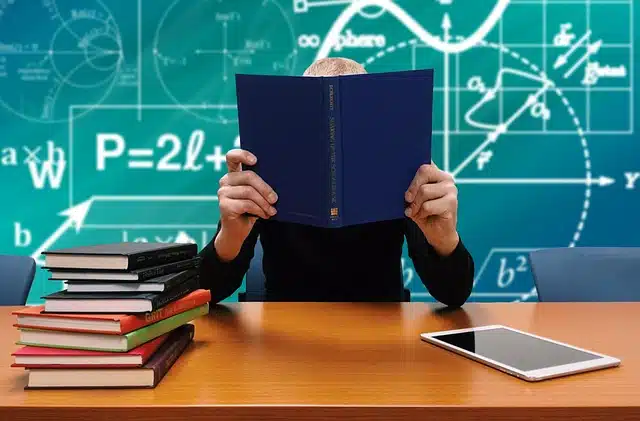 Sprawdź, do których szkół średnich w Østfold może aplikować Twoje dziecko! Nie przegap terminu!
