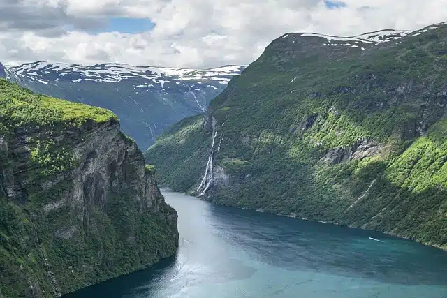 Alarm w norweskich fiordach: Drastyczny spadek poziomu tlenu - 15% mniej niż 30 lat temu