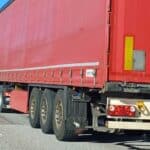 Przeładowane auta i źle zabezpieczony bagaż - Kontrole drogowe eliminują niebezpieczne pojazdy z ruchu