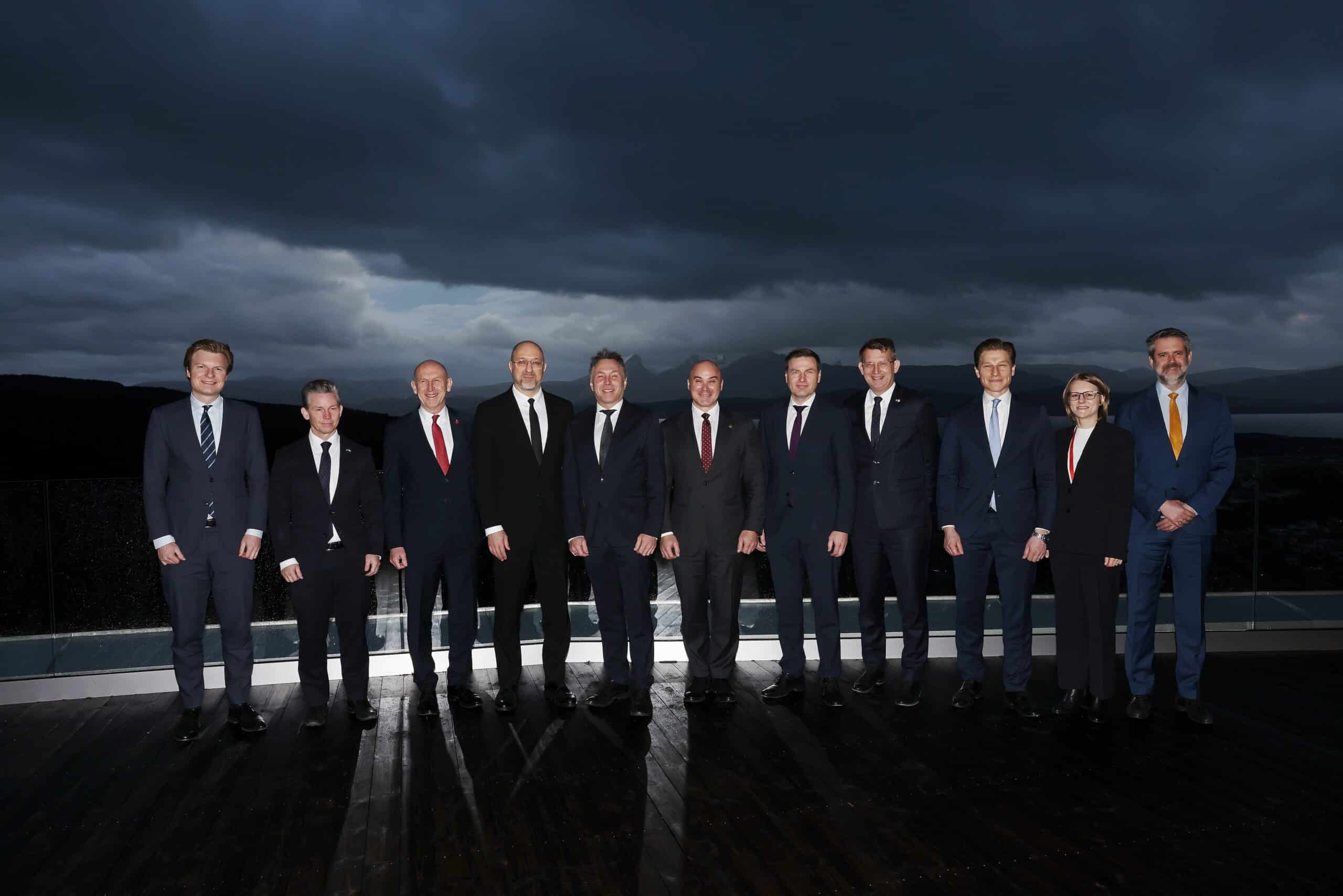 Historyczne spotkanie JEF za kołem podbiegunowym: Ministrowie obrony JEF wzmacniają współpracę