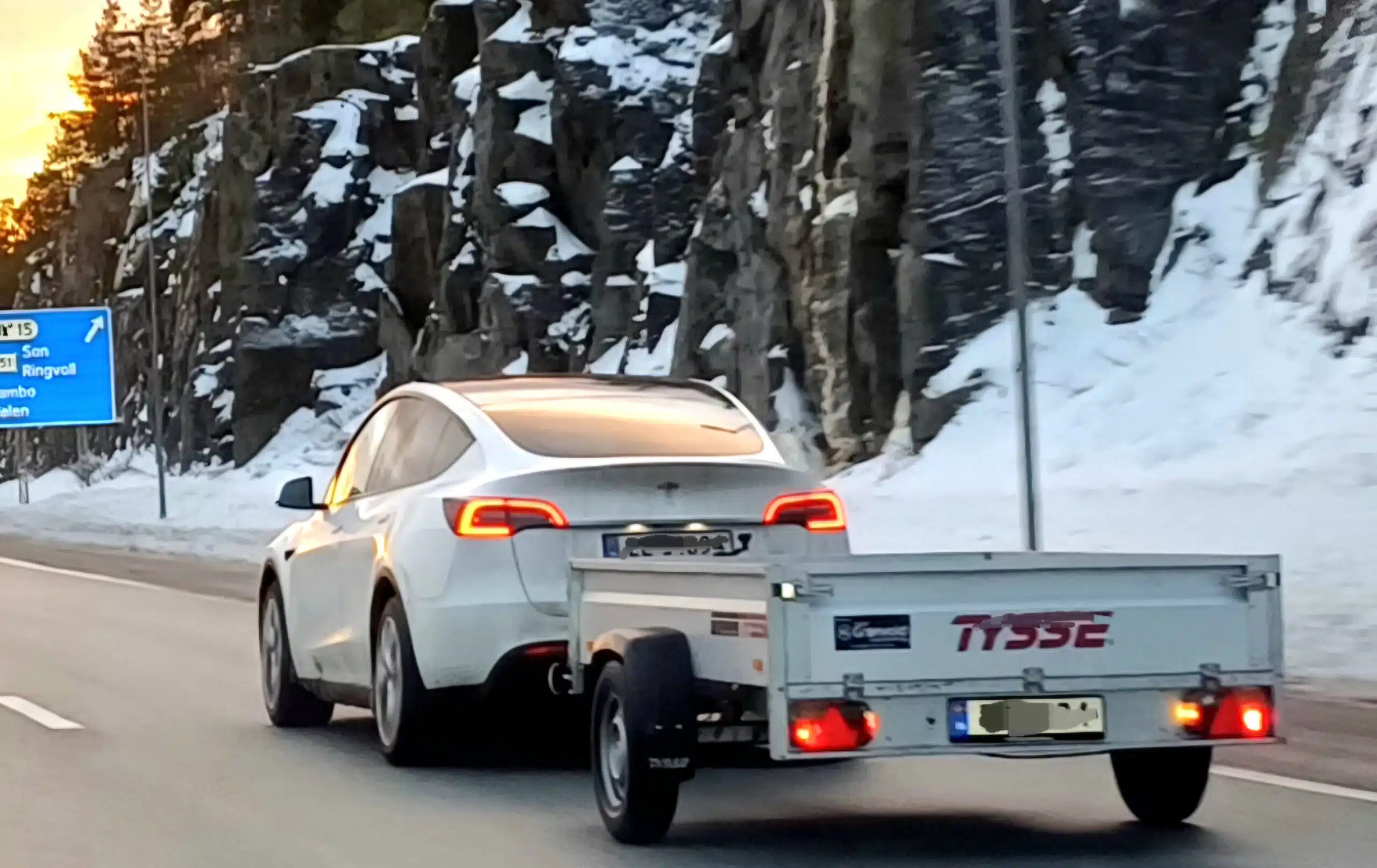 Łącznie niemal 28 000 lekkich pojazdów zatrzymanych do kontroli w 2025 roku otrzymało protokoły usterek lub kary finansowe.