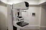 Sztuczna inteligencja nie odciąży lekarzy w mammografii? Technologia kontra rzeczywistość - nowe dane z Norwegii