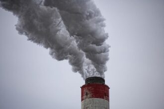 Norwegia likwiduje podwójny podatek CO₂. Przemysł odetchnie od marca 2026