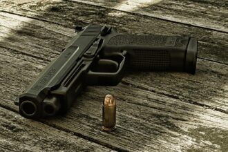 Rewolucja w zarządzaniu bronią: Jeden centralny rejestr i pełna cyfryzacja - policja uruchomiła nowy system