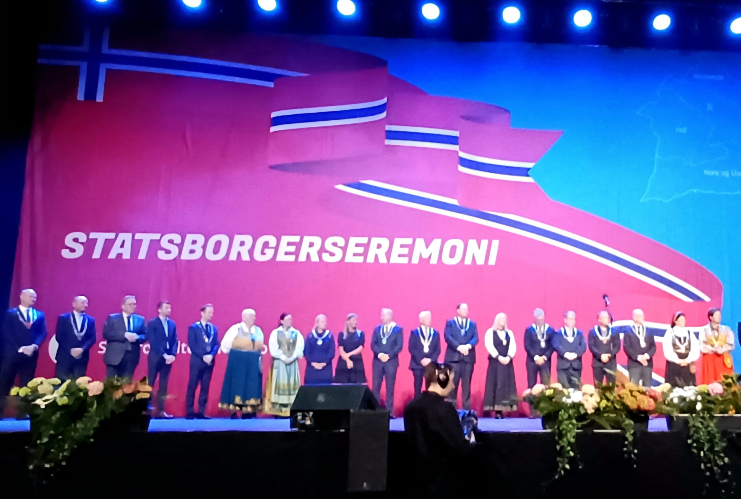 Nowi obywatele Norwegii: Ponad 5500 osób zdało egzamin - Norwegia otwiera drzwi do obywatelstwa