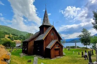 Nowe zakazy w Norwegii: Turystyka wymknęła się spod kontroli? - Stop dronom nad zabytkami