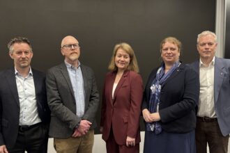 Państwo i związki przy stole negocjacyjnym. Czasu coraz mniej - gra o pensje w państwówce