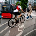 Koniec ery samochodów w Oslo? Miasto ogłasza historyczny plan mobilności - Pieszo, rowerem lub tramwajem