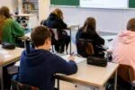 Koniec rewolucji cyfrowej? Czy sztuczna inteligencja zostanie całkowicie zakazana w szkołach?