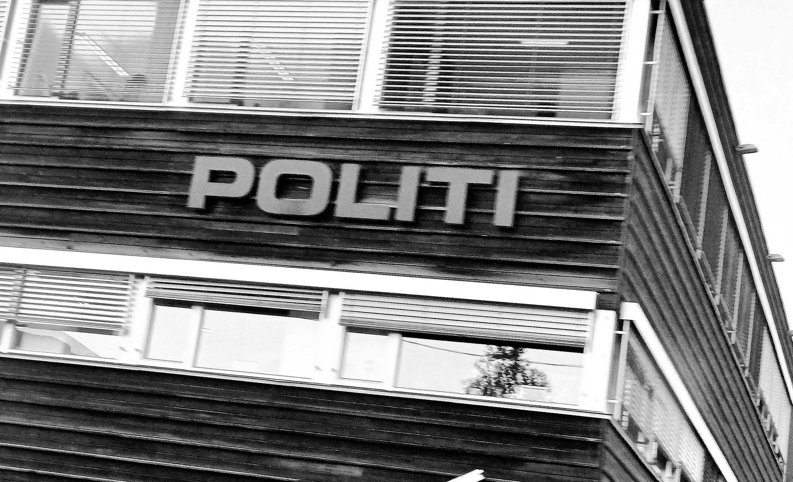 Eksplozja w Lillesand zakończyła się tragedią –  nie żyje jedna osoba. Co wiadomo o tragicznym wypadku?
