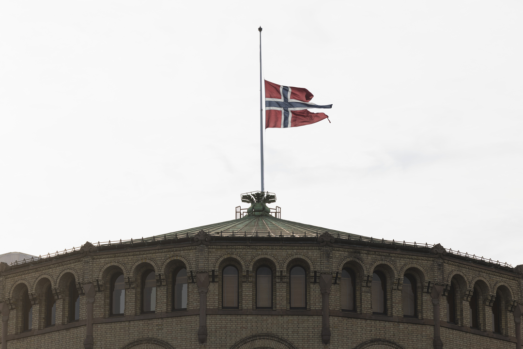 Oslo z dodatkowymi ograniczeniami bezpieczeństwa w dniu składania przysięgi przez króla Haakona VIII w Stortingu